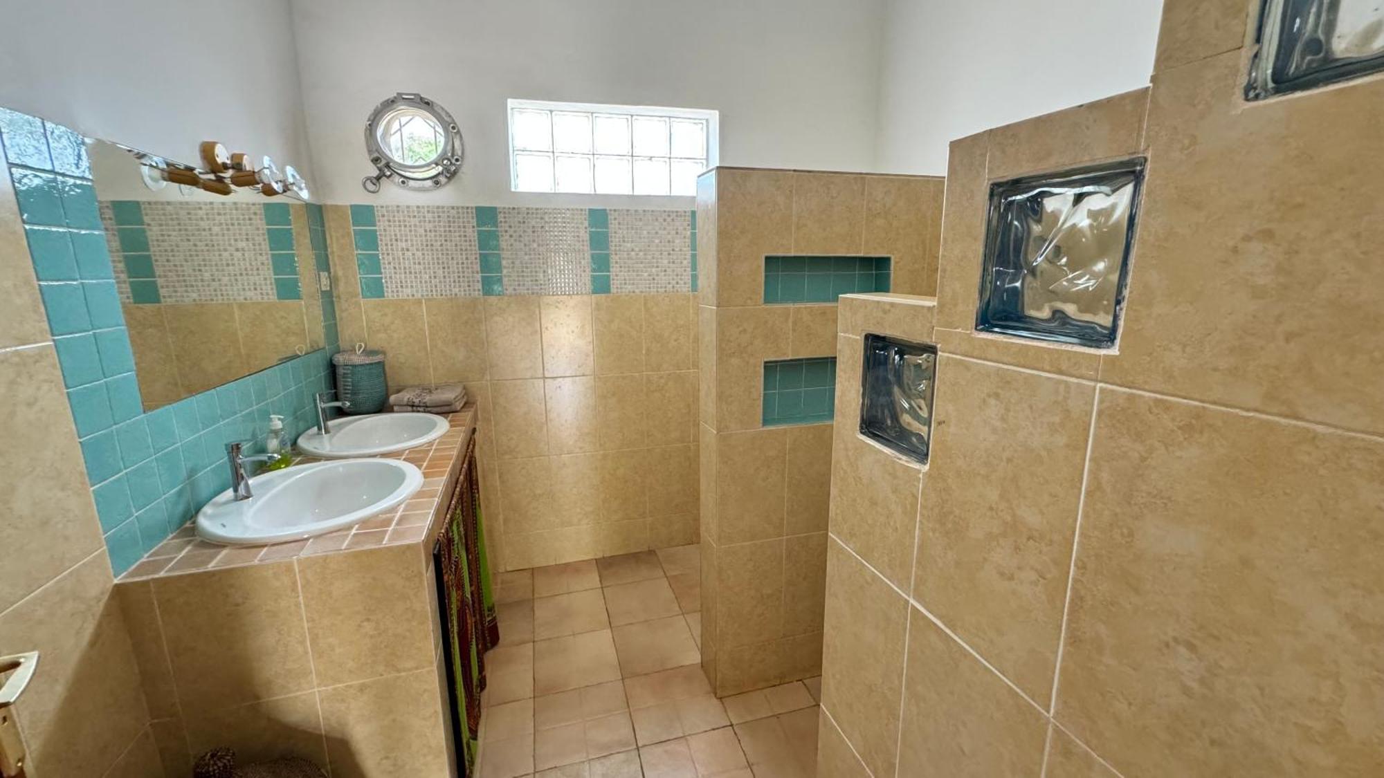 Hotel Kayzen House Ngaparou Pokoj fotografie